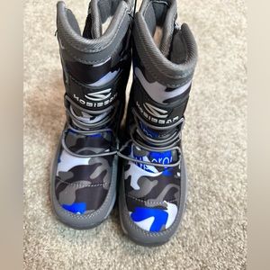 Unisex winter boots big kids size 2